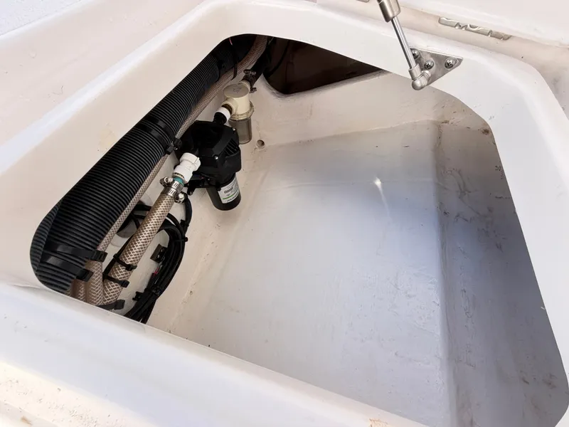 Slide: The Image of Intrepid 375 Nomad FE 2020 - 42