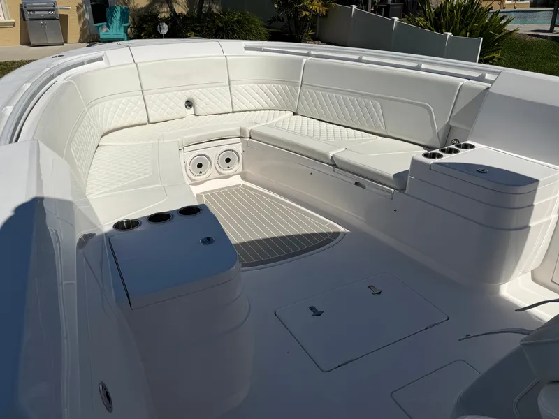 Slide: The Image of Intrepid 375 Nomad FE 2020 - 48