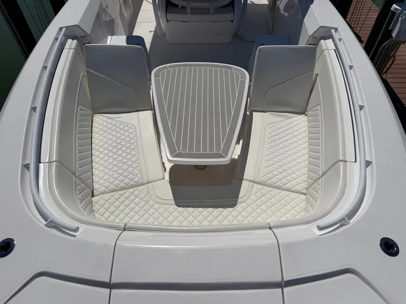 Slide: The Image of Intrepid 375 Nomad FE 2020 - 55