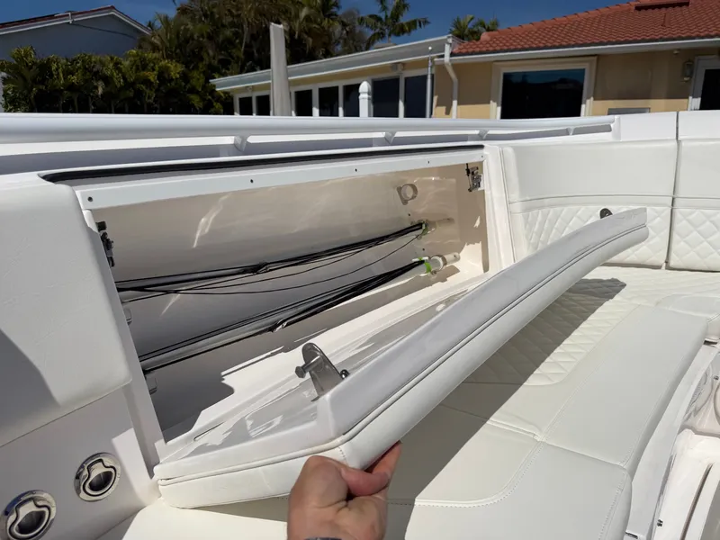 Slide: The Image of Intrepid 375 Nomad FE 2020 - 56