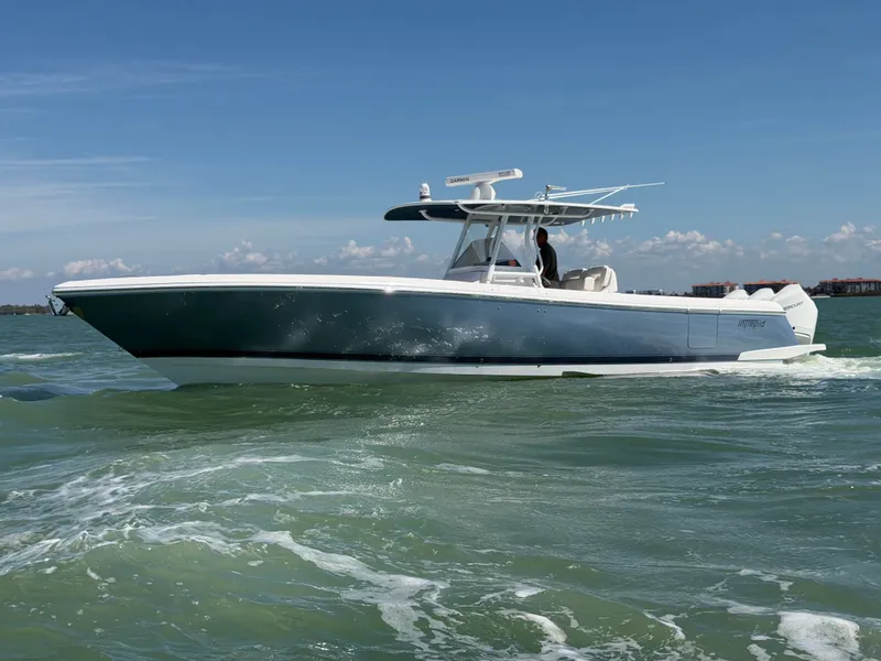 Slide: The Image of Intrepid 375 Nomad FE 2020 - 6