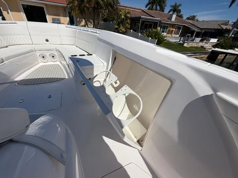 Slide: The Image of Intrepid 375 Nomad FE 2020 - 62