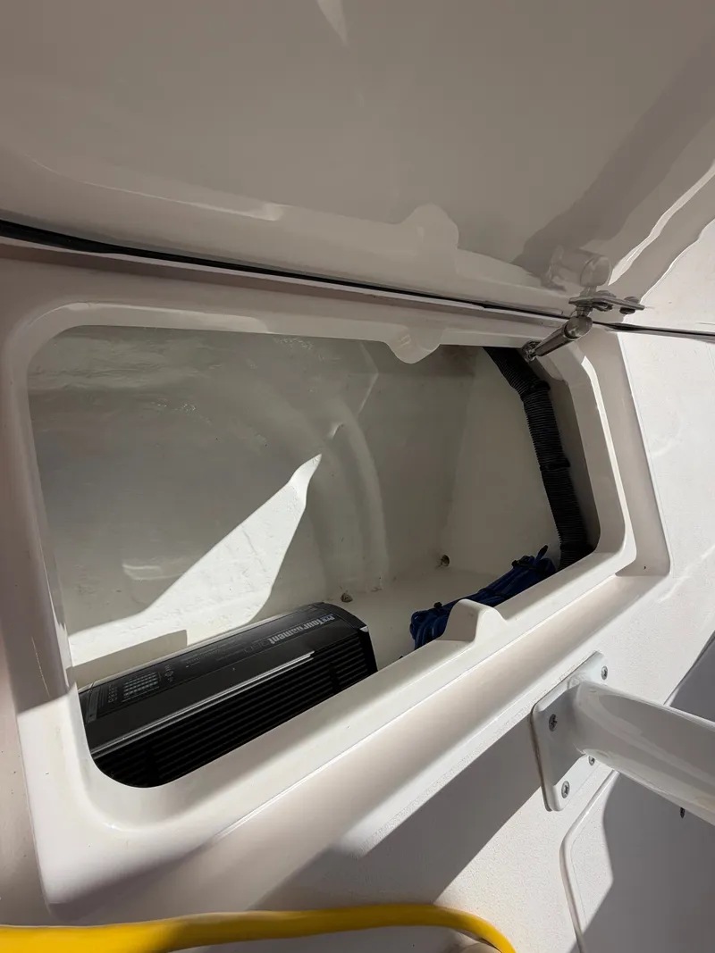 Slide: The Image of Intrepid 375 Nomad FE 2020 - 66