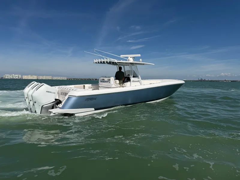 Slide: The Image of Intrepid 375 Nomad FE 2020 - 7