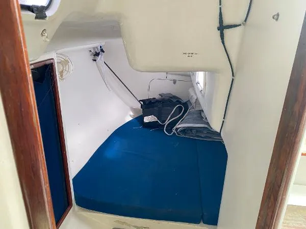 Slide: The Image of Aerodyne 38 2000 - 4