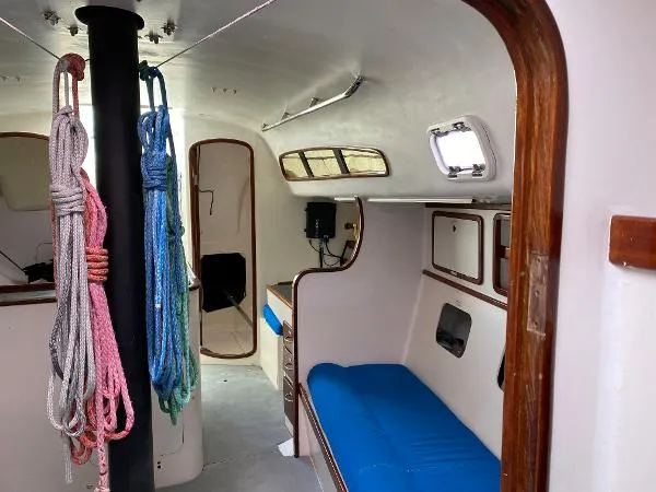 Slide: The Image of Aerodyne 38 2000 - 5