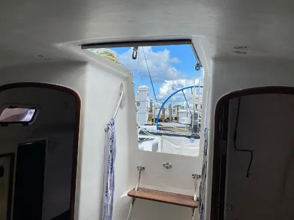 Slide: The Image of Aerodyne 38 2000 - 7