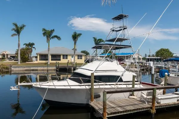 Slide: The Image of Bertram 33 Flybridge Cruiser 1980 - 0