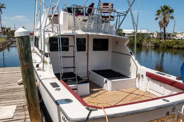 Slide: The Image of Bertram 33 Flybridge Cruiser 1980 - 2