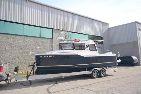 Slide: The Image of Ranger Tug R-25 Luxury Edition & Trailer 2021 - 2