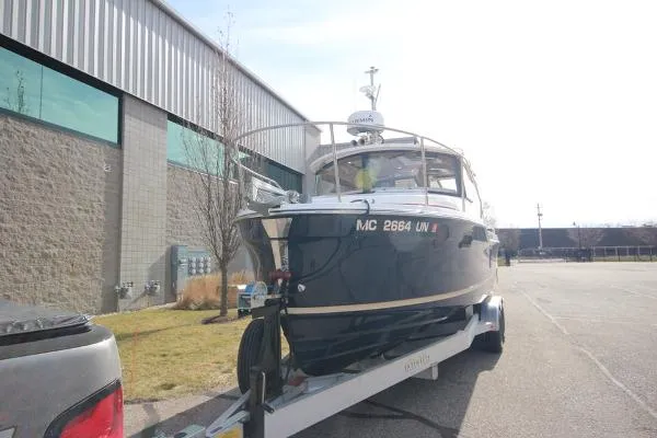 Slide: The Image of Ranger Tug R-25 Luxury Edition & Trailer 2021 - 3