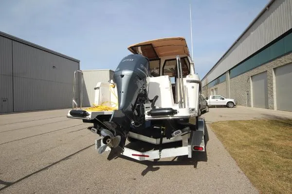 Slide: The Image of Ranger Tug R-25 Luxury Edition & Trailer 2021 - 5