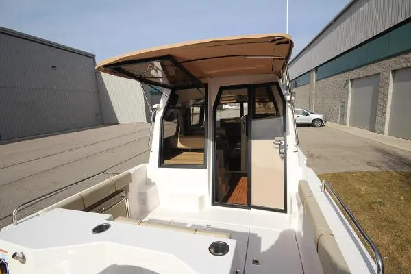 Slide: The Image of Ranger Tug R-25 Luxury Edition & Trailer 2021 - 7