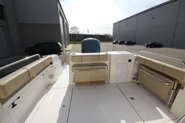 Slide: The Image of Ranger Tug R-25 Luxury Edition & Trailer 2021 - 8