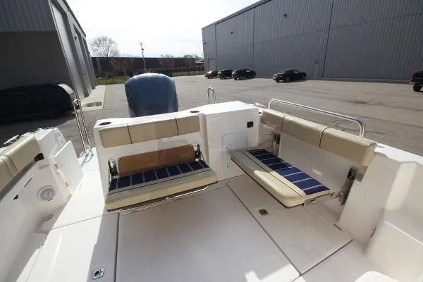 Slide: The Image of Ranger Tug R-25 Luxury Edition & Trailer 2021 - 9