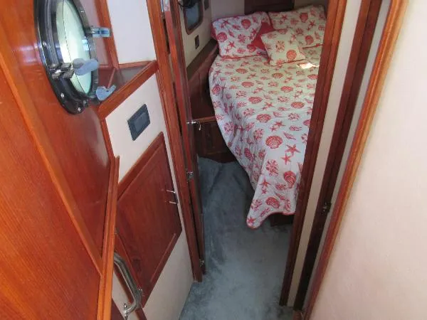 Slide: The Image of American Tug Pilothouse Trawler 34 2002 - 11