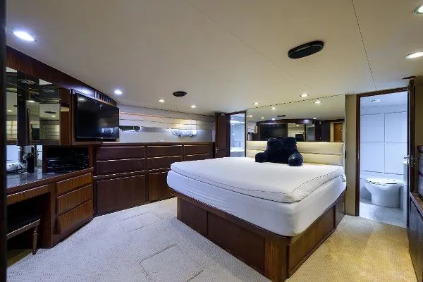 Slide: The Image of Hatteras 78 Cockpit Motoryacht 1987 - 2