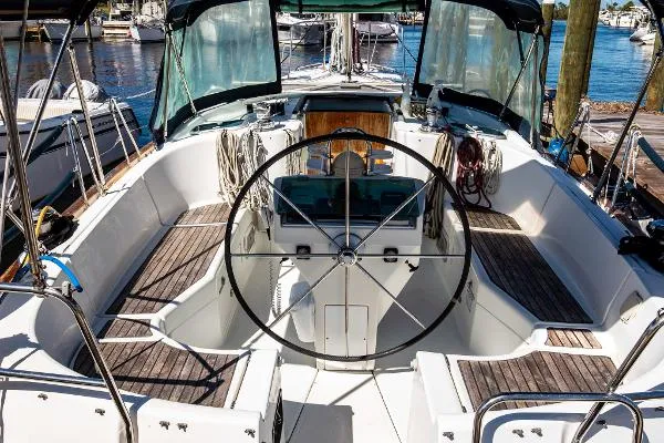 Slide: The Image of Beneteau 411 1999 - 3