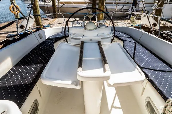 Slide: The Image of Beneteau 411 1999 - 5