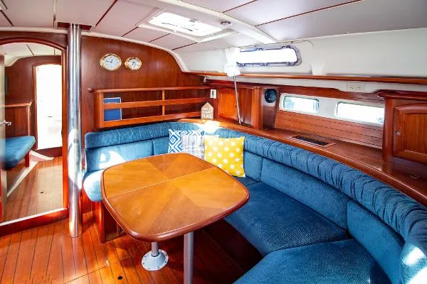 Slide: The Image of Beneteau 411 1999 - 6