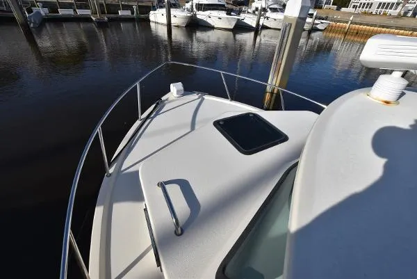 Slide: The Image of Parker Marine 2520 Sport Cabin 2000 - 3