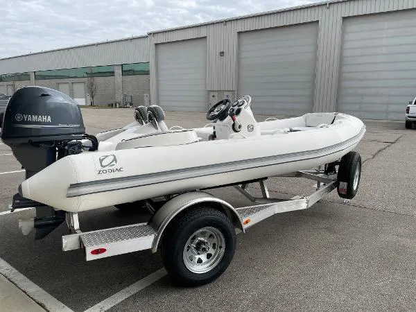 Slide: The Image of Zodiac Yachtline 440 Deluxe NEO 60hp In Stock 2023 - 1