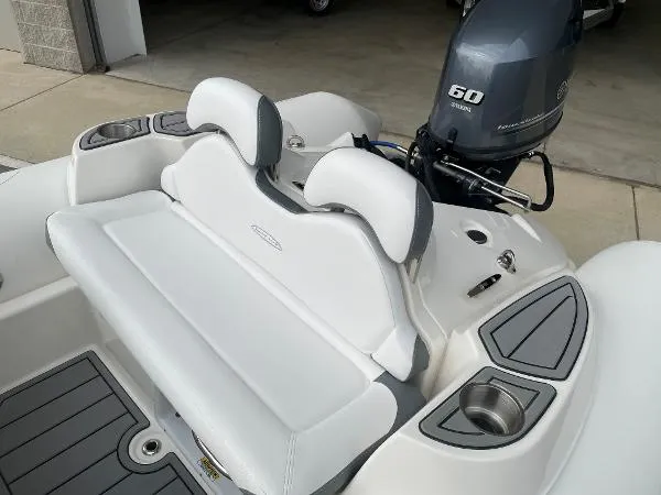 Slide: The Image of Zodiac Yachtline 440 Deluxe NEO 60hp In Stock 2023 - 10