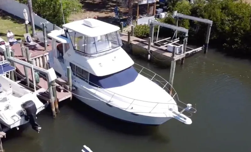 Slide: The Image of Carver Yachts 355 Aft Cabin 1998 - 4