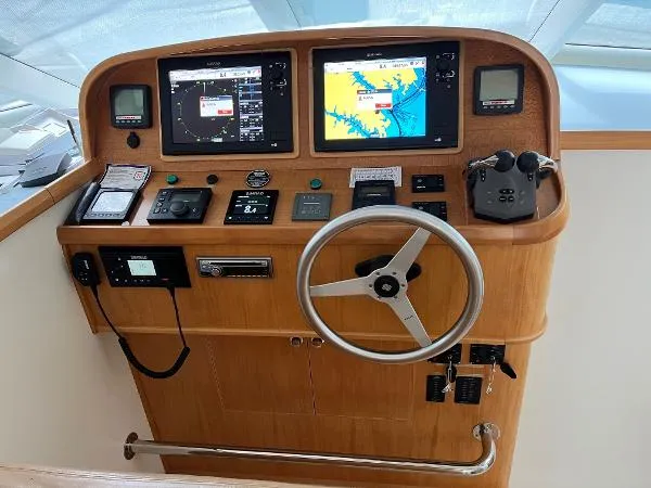 Slide: The Image of Roger Hill 48 Power Cat 2007 - 11