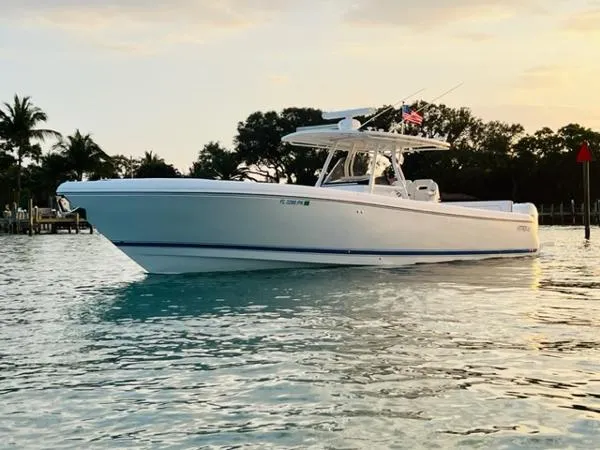 Slide: The Image of Intrepid 375 Center Console 2013 - 6