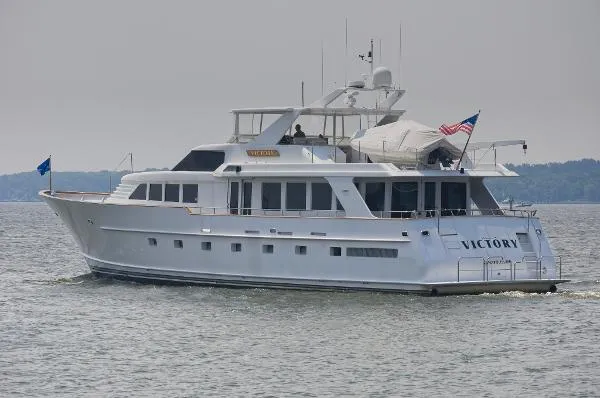 Slide: The Image of Burger Raised Pilothouse 1994 - 0