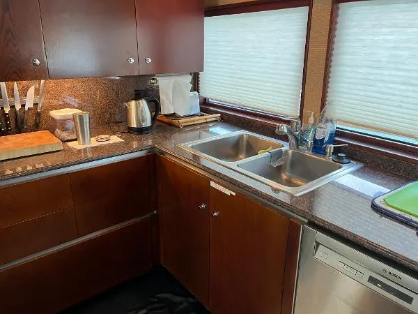 Slide: The Image of Burger Raised Pilothouse 1994 - 6