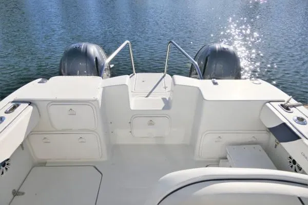 Slide: The Image of Glacier Bay Renegade 2240SX 2004 - 10