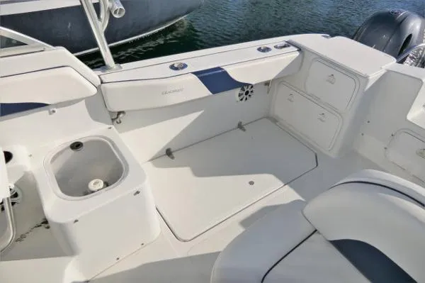 Slide: The Image of Glacier Bay Renegade 2240SX 2004 - 7
