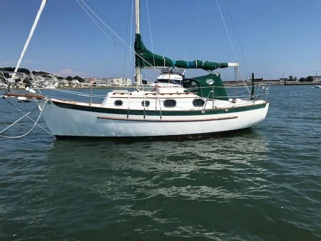Slide: The Image of Pacific Seacraft Dana 24 1988 - 0