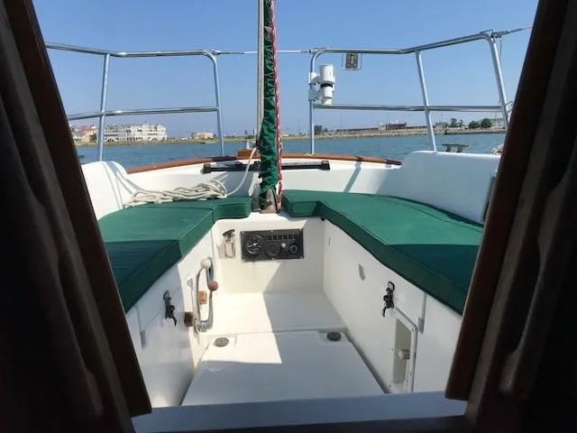Slide: The Image of Pacific Seacraft Dana 24 1988 - 6