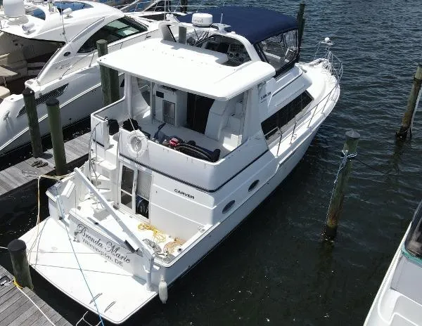 Slide: The Image of Carver Yachts 404 Cockpit Motor Yacht 1999 - 1