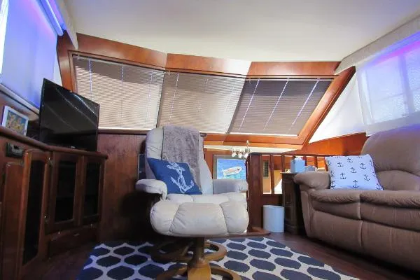 Slide: The Image of Californian 42 Motor Yacht 1987 - 10
