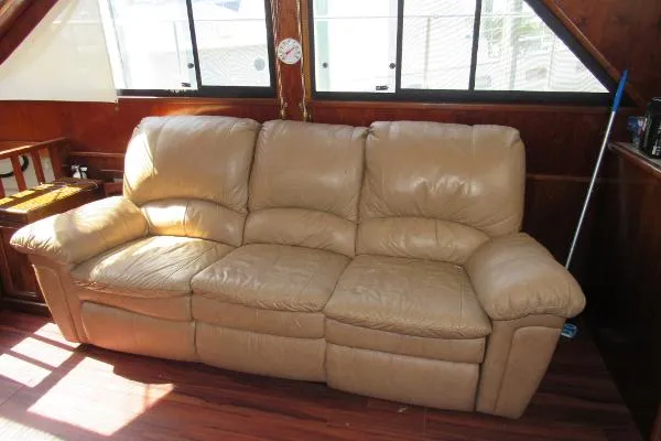 Slide: The Image of Californian 42 Motor Yacht 1987 - 11