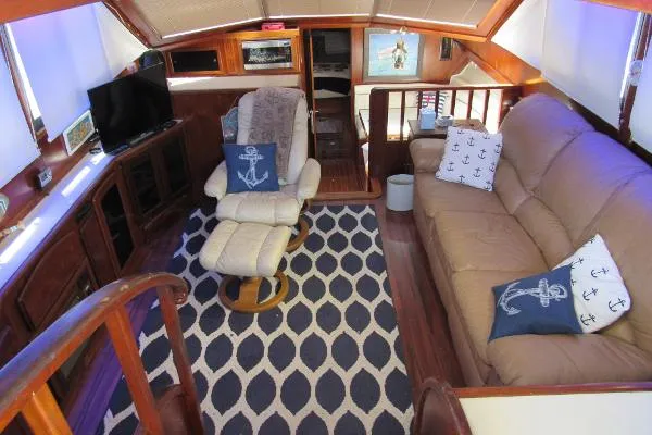 Slide: The Image of Californian 42 Motor Yacht 1987 - 4