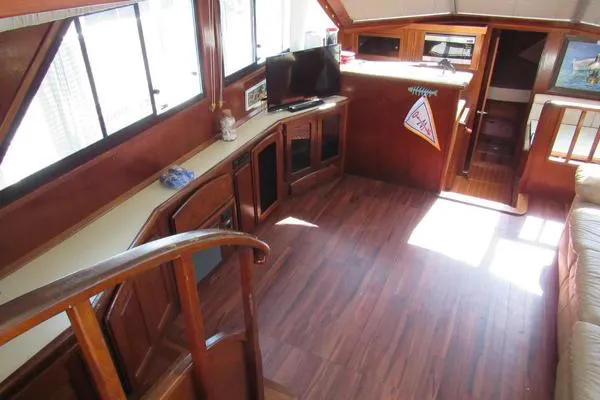 Slide: The Image of Californian 42 Motor Yacht 1987 - 5