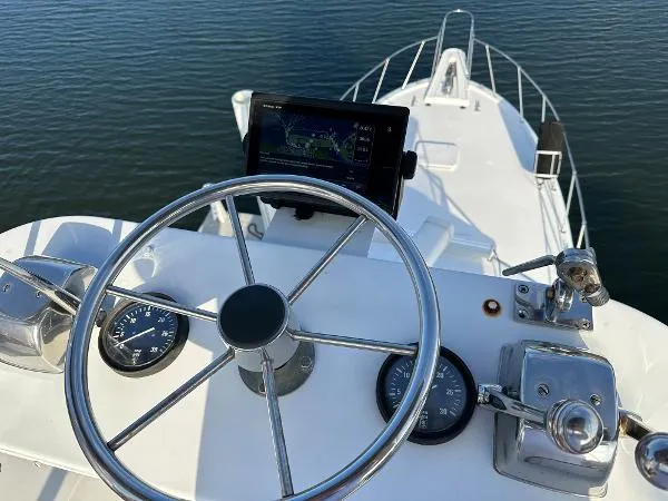 Slide: The Image of Hatteras 43 Sportfish 1979 - 3