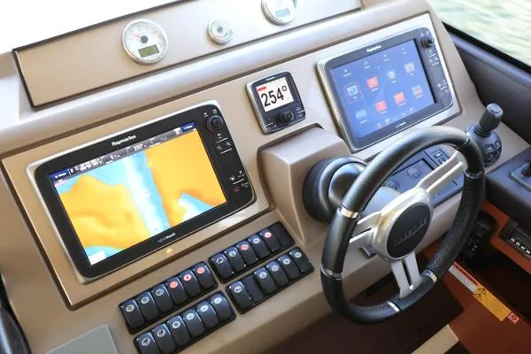 Slide: The Image of Prestige 500 Flybridge 2015 - 4