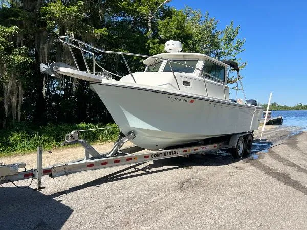 Slide: The Image of Parker Marine 2520 XLD Sport Cabin 2018 - 7