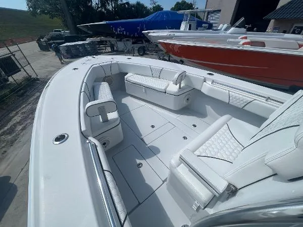 Slide: The Image of Contender 30T 2020 - 6