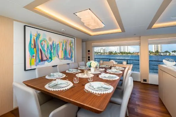 Slide: The Image of Majesty Yachts Majesty 100 2020 - 11