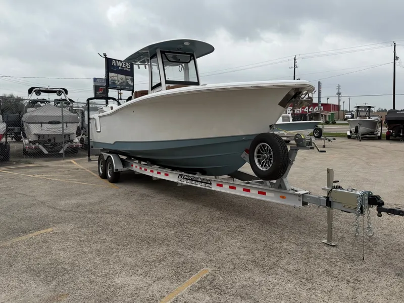 Slide: The Image of Sea Hunt Ultra 275CB 2026 - 4