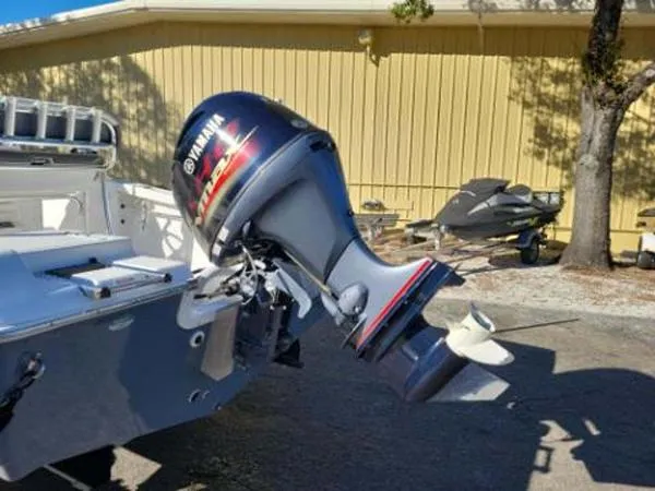 Slide: The Image of Tidewater 198CC Adventure 2020 - 10