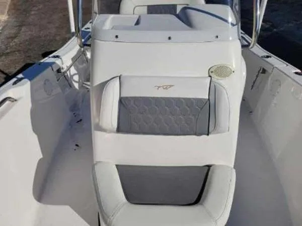 Slide: The Image of Tidewater 198CC Adventure 2020 - 2