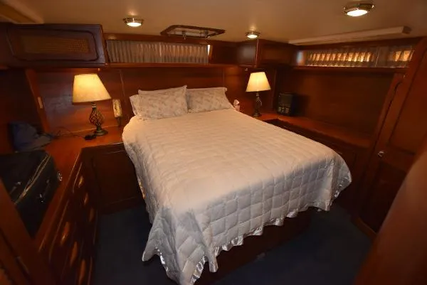 Slide: The Image of Gulfstar 49 Motor Yacht 1984 - 11